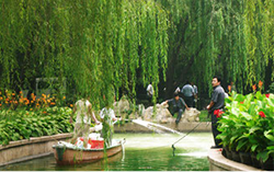 中国北京国際会議中心庭園池のアオコ除去