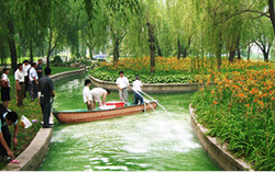 中国北京国際会議中心庭園池のアオコ除去